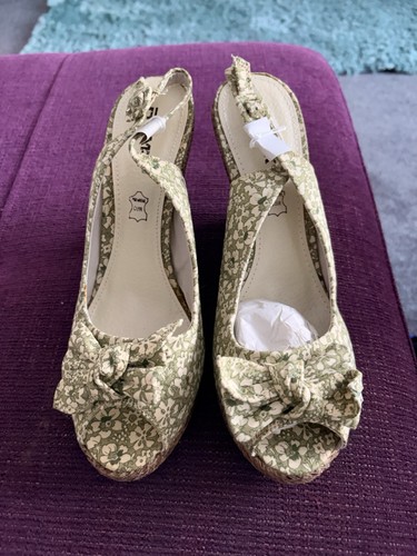 New raxmax green floral wedge - new,