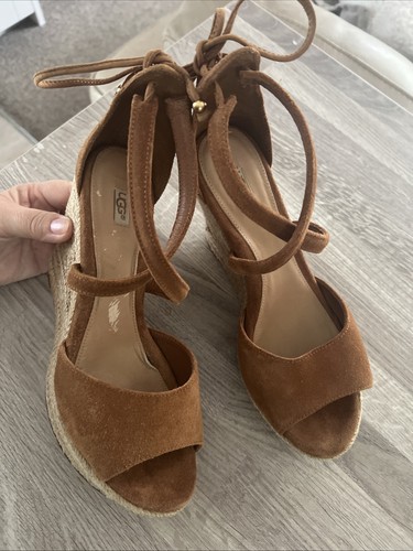 Ugg wedge suede brown shoe - ,